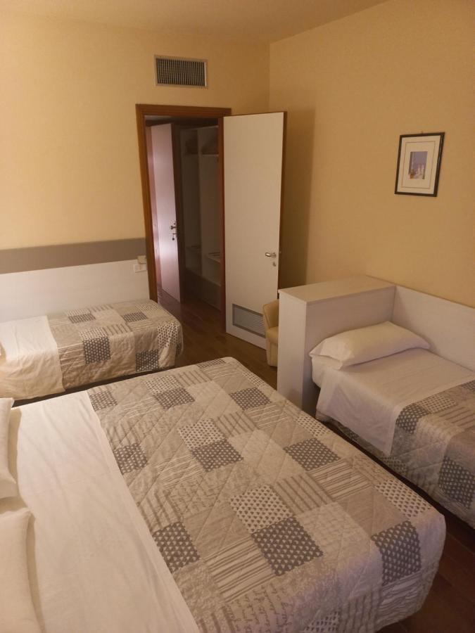 Park Hotel Castel San Pietro Terme Exterior foto