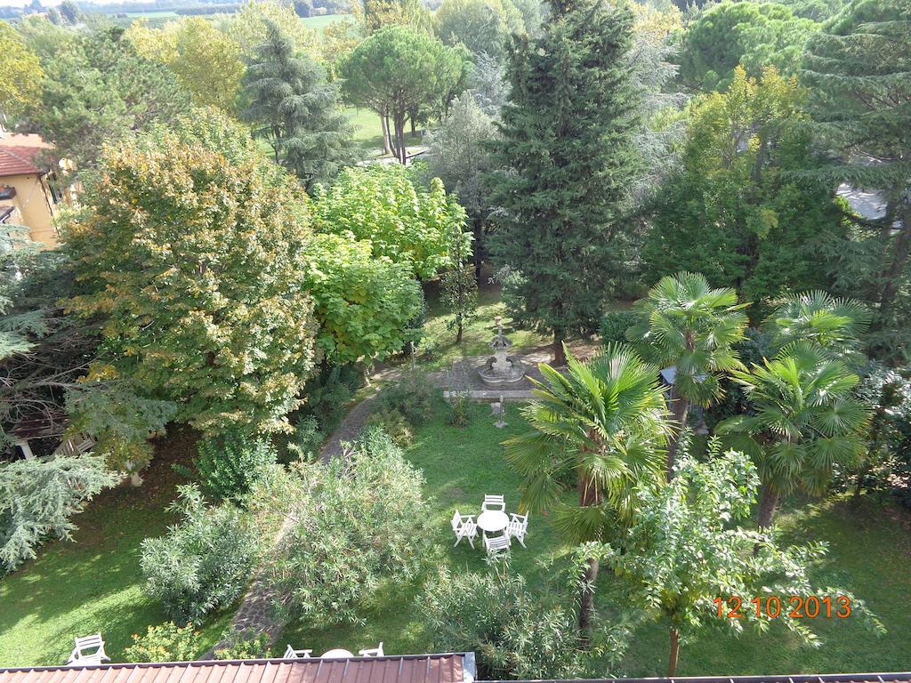 Park Hotel Castel San Pietro Terme Exterior foto